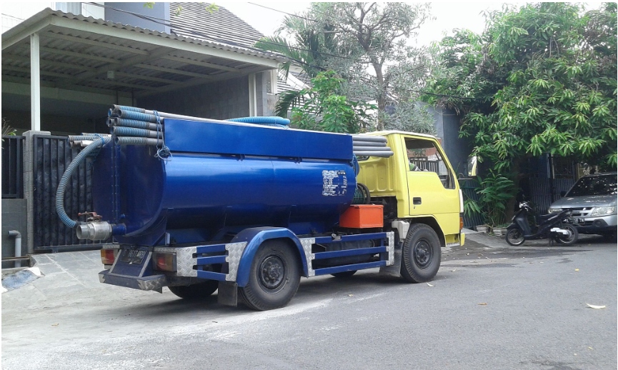 Armada Truk Sedot WC Mabror Jaya Pekalongan